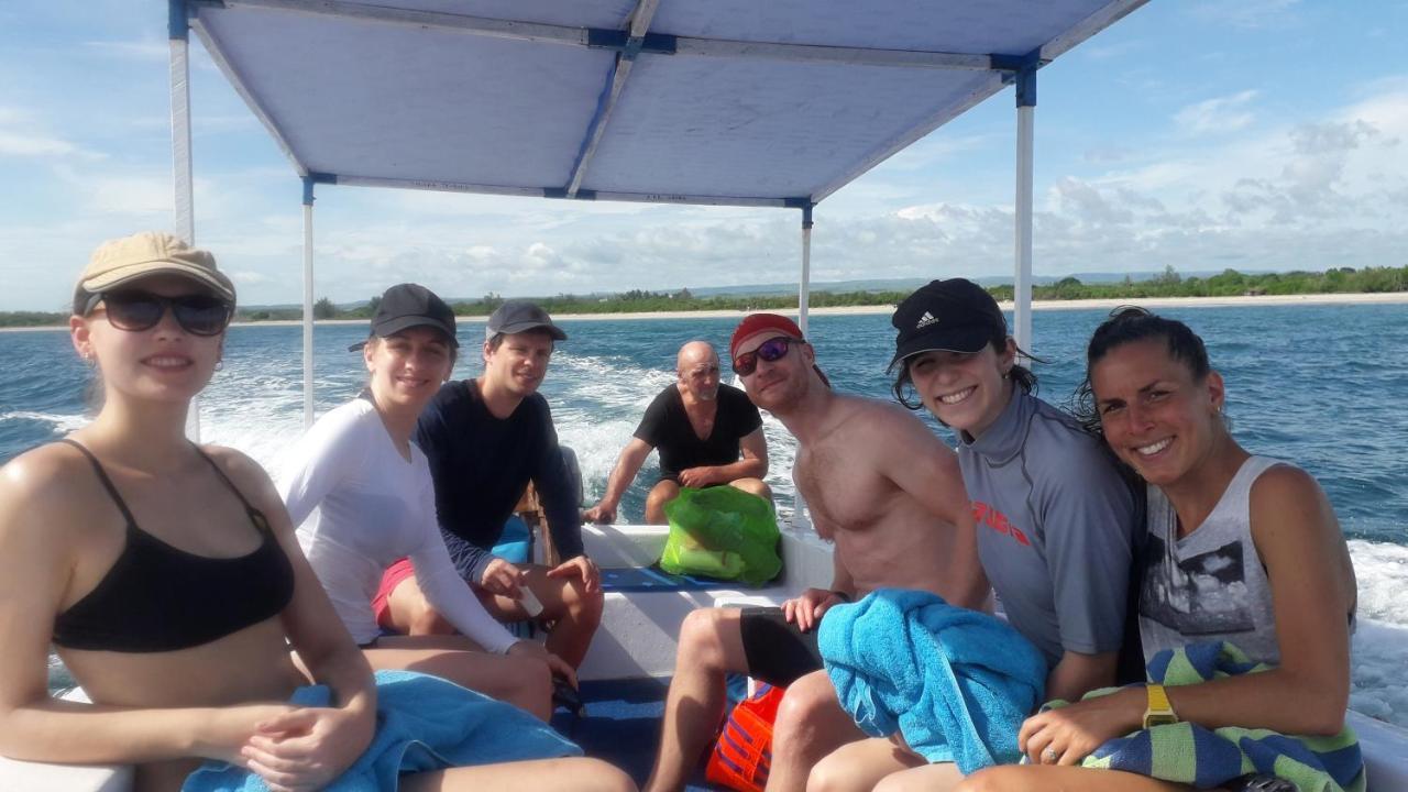 Wera Beach Kadumbul Ngoại thất bức ảnh